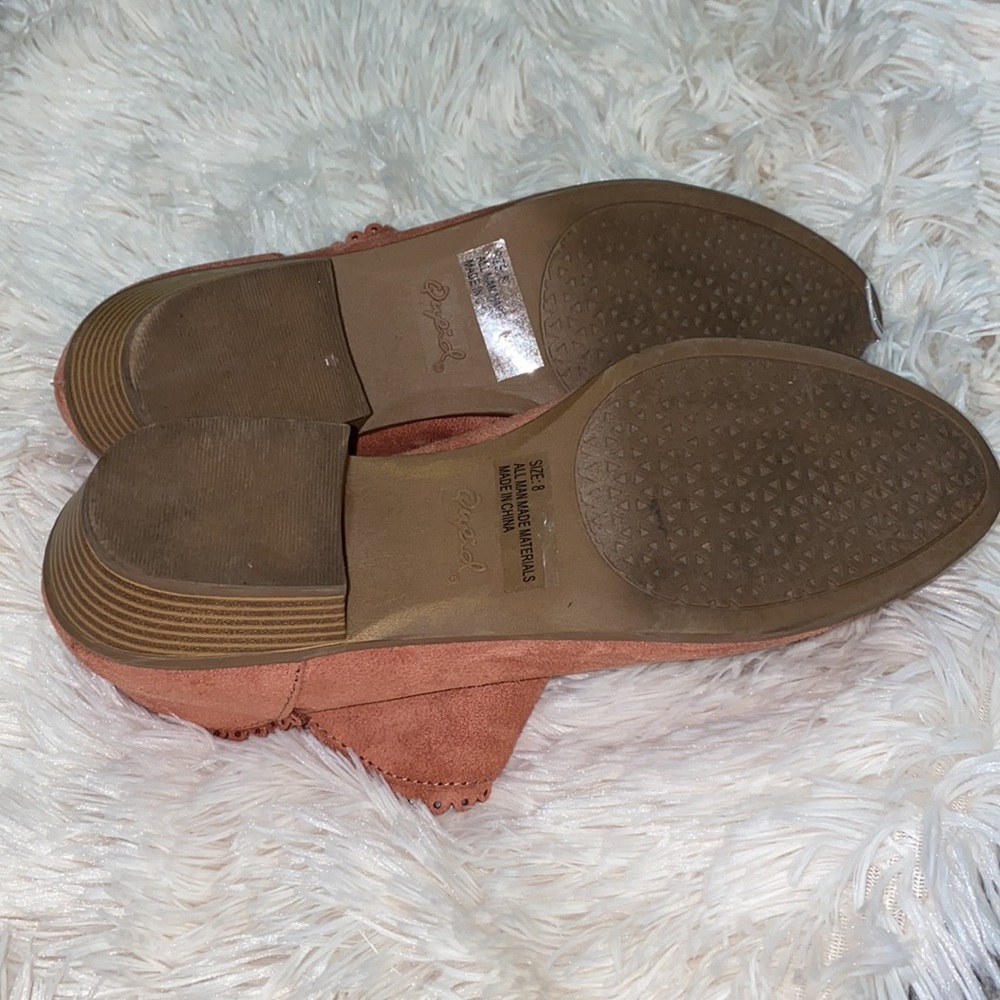 Pink/coral suede pull on booties. - Picture 3 of 5